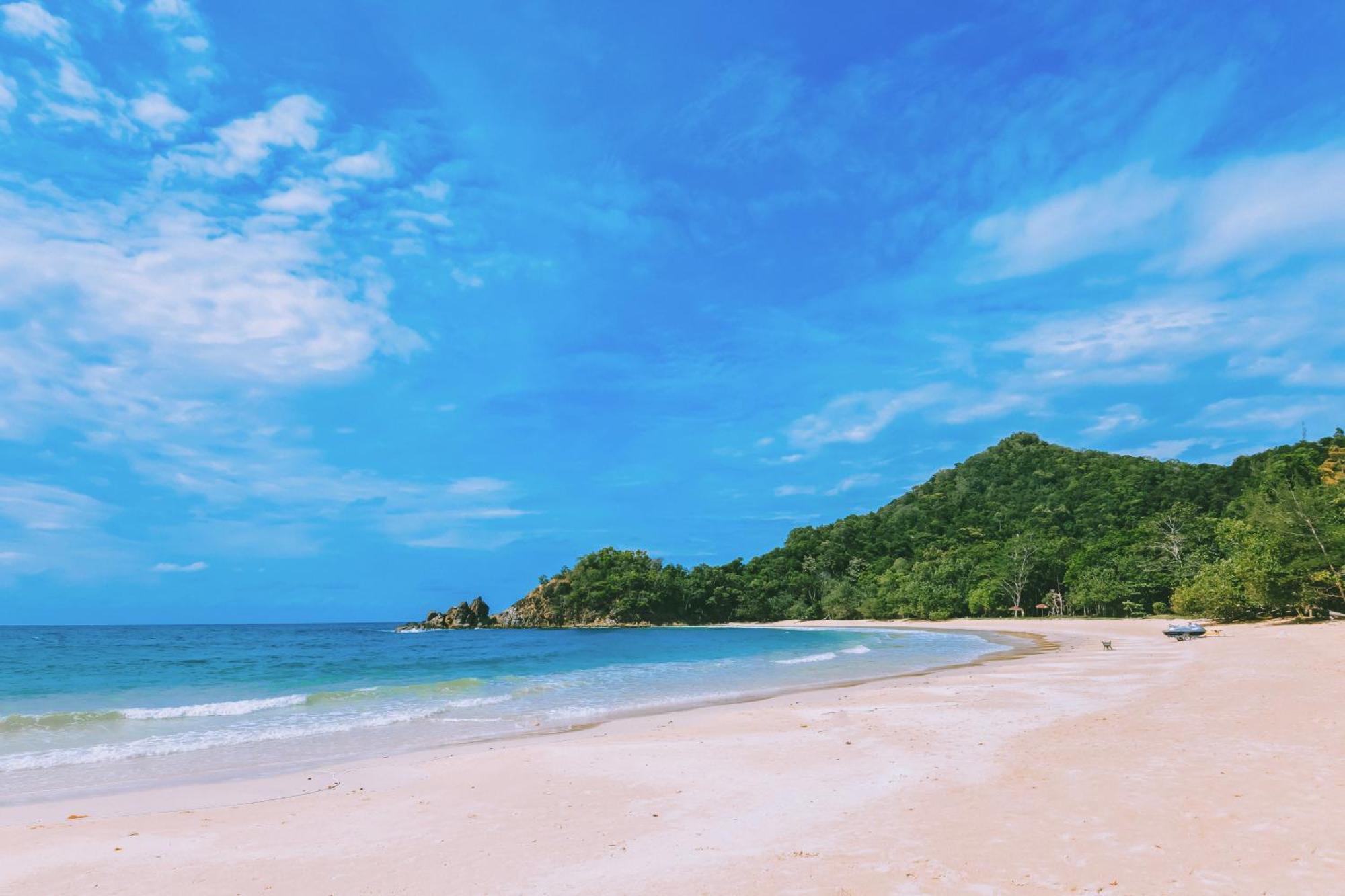 Dolphin Bay Island Resort Kota Belud Экстерьер фото